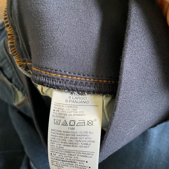 Old navy maternity low panel bootcut jeans - Picture 3 of 6